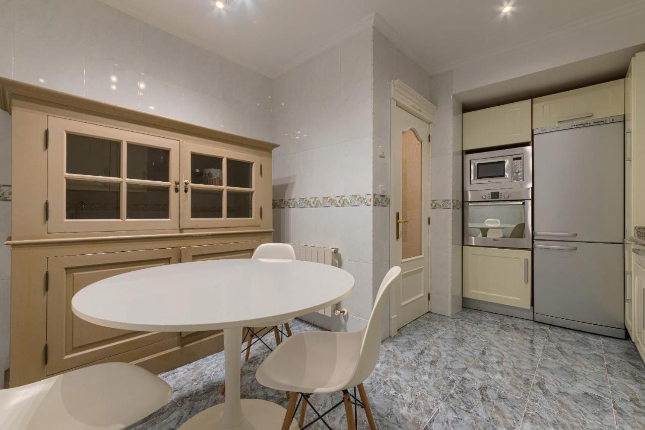 Bailen Reformado Elegante Con Wifi Appartement Bilbao Buitenkant foto